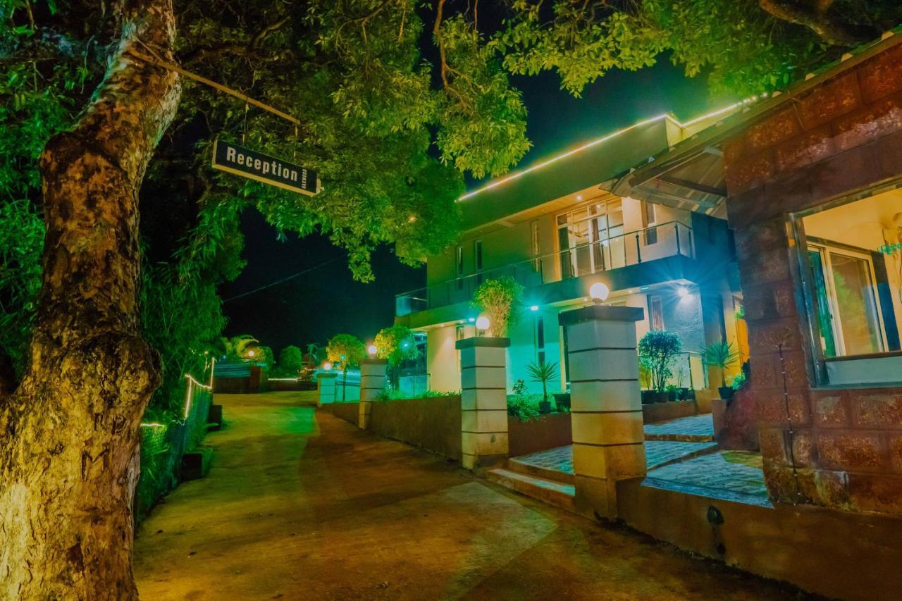 The Oak Woods Hotel Mahabaleshwar Luaran gambar